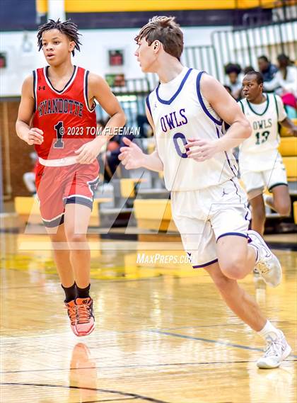 Thumbnail 2 in Olathe West vs Wyandotte (West Varsity Boy's Tournament) photogallery.