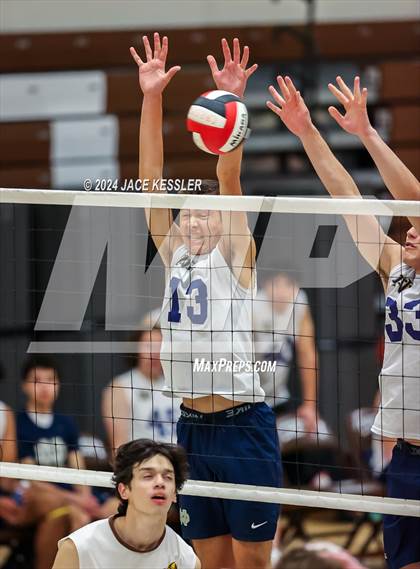 Thumbnail 2 in Notre Dame (SO) @ Crespi photogallery.