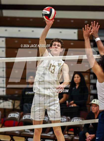 Thumbnail 3 in Notre Dame (SO) @ Crespi photogallery.