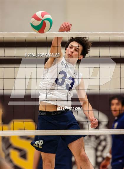 Thumbnail 3 in Notre Dame (SO) @ Crespi photogallery.