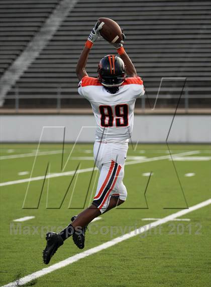 Thumbnail 2 in Atlanta vs. Gilmer photogallery.