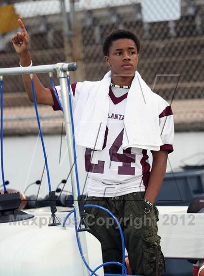 Thumbnail 2 in Atlanta vs. Gilmer photogallery.
