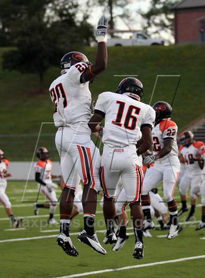 Thumbnail 1 in Atlanta vs. Gilmer photogallery.
