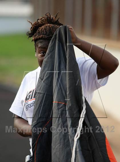 Thumbnail 3 in Atlanta vs. Gilmer photogallery.