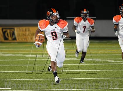 Thumbnail 2 in Atlanta vs. Gilmer photogallery.