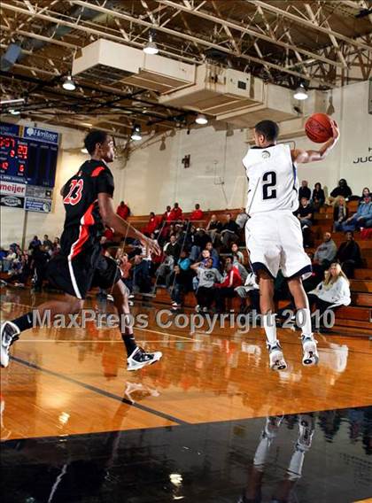 Thumbnail 3 in Lloyd Memorial vs. Fern Creek (Lloyd Memorial Semifinals) photogallery.
