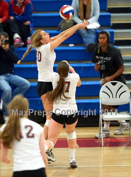 Thumbnail 2 in Soquel vs. Sacred Heart Prep (CIF CCS D4 Final) photogallery.