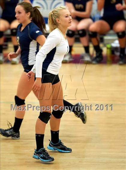 Thumbnail 2 in Soquel vs. Sacred Heart Prep (CIF CCS D4 Final) photogallery.