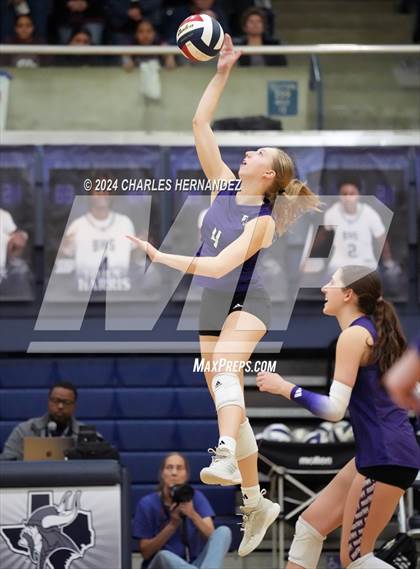Thumbnail 2 in College Station vs. A&M Consolidated (UIL 5A Volleyball Division II Regional Final) photogallery.