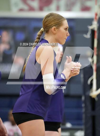 Thumbnail 3 in College Station vs. A&M Consolidated (UIL 5A Volleyball Division II Regional Final) photogallery.