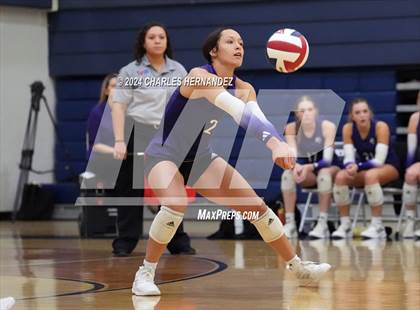 Thumbnail 3 in College Station vs. A&M Consolidated (UIL 5A Volleyball Division II Regional Final) photogallery.