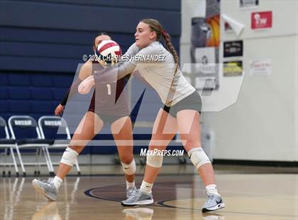 Thumbnail 1 in College Station vs. A&M Consolidated (UIL 5A Volleyball Division II Regional Final) photogallery.