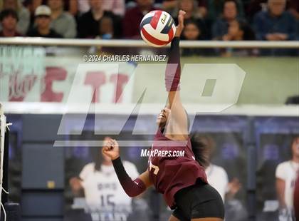 Thumbnail 3 in College Station vs. A&M Consolidated (UIL 5A Volleyball Division II Regional Final) photogallery.
