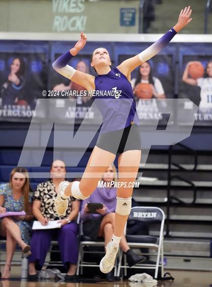 Thumbnail 3 in College Station vs. A&M Consolidated (UIL 5A Volleyball Division II Regional Final) photogallery.