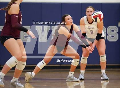 Thumbnail 3 in College Station vs. A&M Consolidated (UIL 5A Volleyball Division II Regional Final) photogallery.