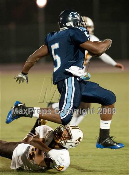 Thumbnail 2 in St. Francis vs. Bellarmine Prep (CIF CCS Open Division Final) photogallery.