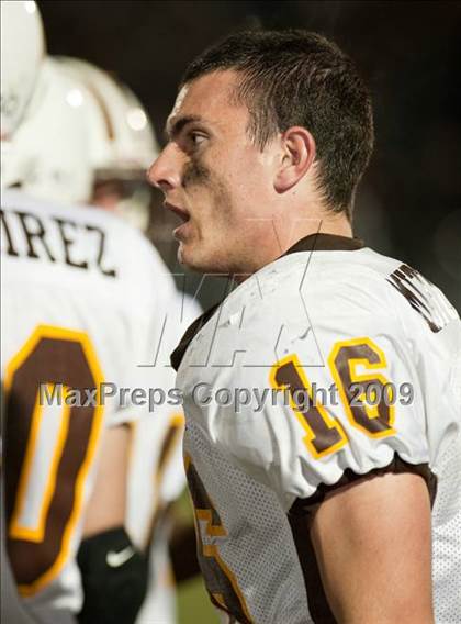 Thumbnail 1 in St. Francis vs. Bellarmine Prep (CIF CCS Open Division Final) photogallery.