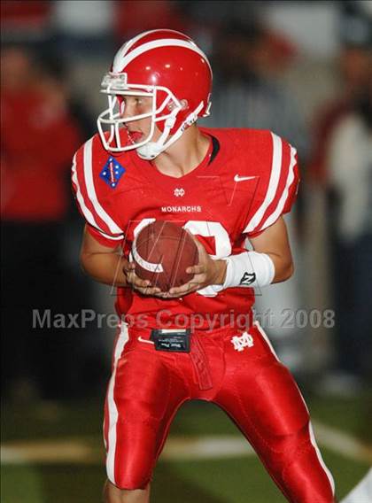 Thumbnail 2 in Cypress vs. Mater Dei photogallery.