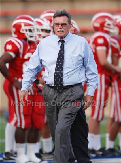 Thumbnail 1 in Cypress vs. Mater Dei photogallery.