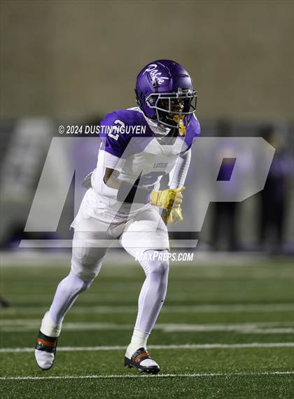 Thumbnail 1 in College Station vs. Lufkin (UIL Football 5A D1 Region III Area Round) photogallery.