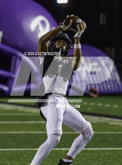 Thumbnail 1 in College Station vs. Lufkin (UIL Football 5A D1 Region III Area Round) photogallery.