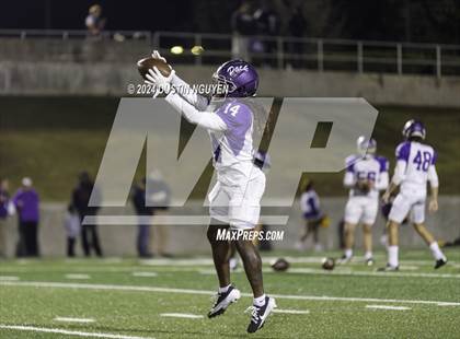 Thumbnail 3 in College Station vs. Lufkin (UIL Football 5A D1 Region III Area Round) photogallery.