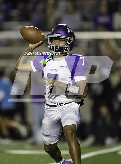 Thumbnail 2 in College Station vs. Lufkin (UIL Football 5A D1 Region III Area Round) photogallery.