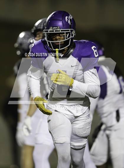 Thumbnail 1 in College Station vs. Lufkin (UIL Football 5A D1 Region III Area Round) photogallery.