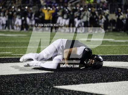 Thumbnail 2 in College Station vs. Lufkin (UIL Football 5A D1 Region III Area Round) photogallery.