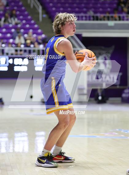 Thumbnail 1 in Lehi vs. Orem (UHSAA 5A Quarterfinal) photogallery.