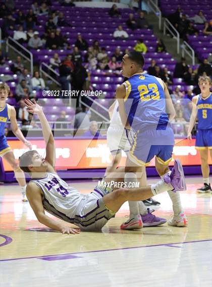 Thumbnail 3 in Lehi vs. Orem (UHSAA 5A Quarterfinal) photogallery.