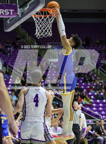Thumbnail 3 in Lehi vs. Orem (UHSAA 5A Quarterfinal) photogallery.
