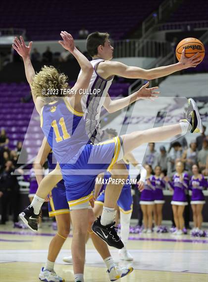 Thumbnail 1 in Lehi vs. Orem (UHSAA 5A Quarterfinal) photogallery.