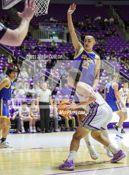 Thumbnail 2 in Lehi vs. Orem (UHSAA 5A Quarterfinal) photogallery.