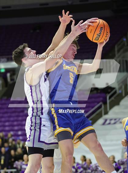 Thumbnail 3 in Lehi vs. Orem (UHSAA 5A Quarterfinal) photogallery.