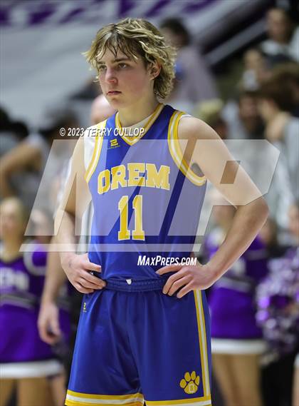 Thumbnail 2 in Lehi vs. Orem (UHSAA 5A Quarterfinal) photogallery.