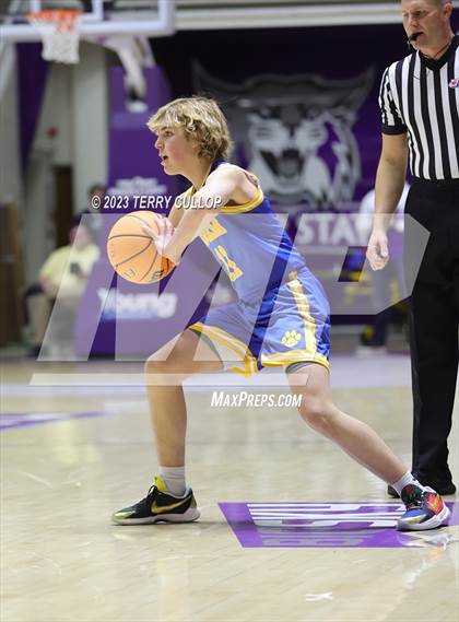 Thumbnail 2 in Lehi vs. Orem (UHSAA 5A Quarterfinal) photogallery.