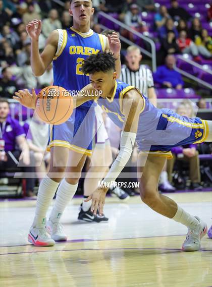 Thumbnail 3 in Lehi vs. Orem (UHSAA 5A Quarterfinal) photogallery.