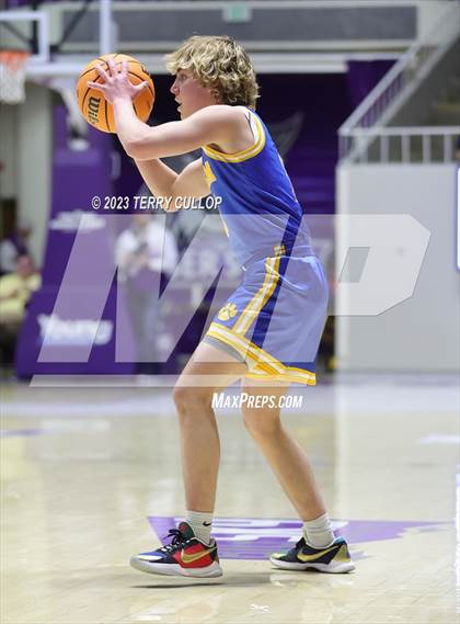 Thumbnail 1 in Lehi vs. Orem (UHSAA 5A Quarterfinal) photogallery.