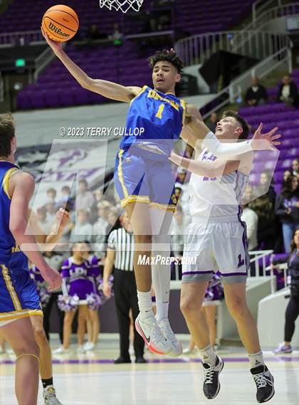 Thumbnail 1 in Lehi vs. Orem (UHSAA 5A Quarterfinal) photogallery.