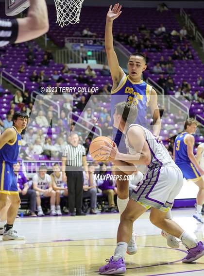Thumbnail 3 in Lehi vs. Orem (UHSAA 5A Quarterfinal) photogallery.