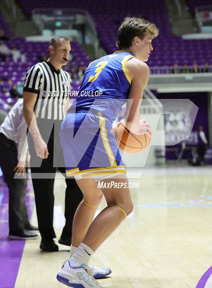 Thumbnail 2 in Lehi vs. Orem (UHSAA 5A Quarterfinal) photogallery.