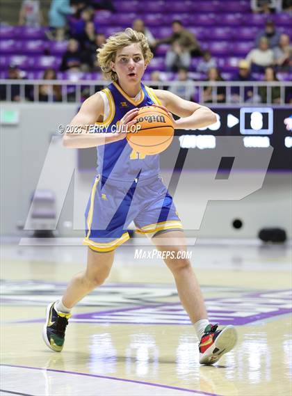 Thumbnail 3 in Lehi vs. Orem (UHSAA 5A Quarterfinal) photogallery.
