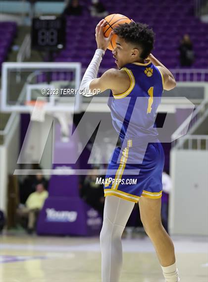 Thumbnail 1 in Lehi vs. Orem (UHSAA 5A Quarterfinal) photogallery.