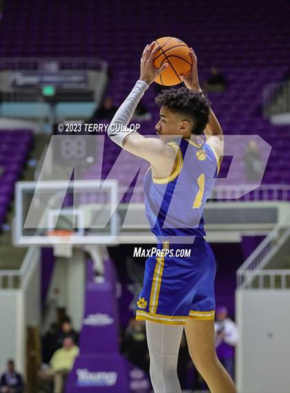 Thumbnail 2 in Lehi vs. Orem (UHSAA 5A Quarterfinal) photogallery.