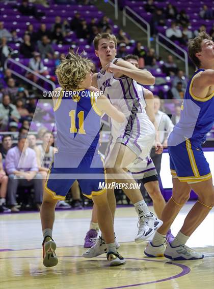 Thumbnail 2 in Lehi vs. Orem (UHSAA 5A Quarterfinal) photogallery.