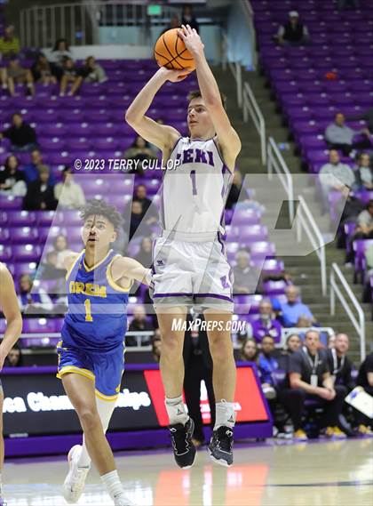 Thumbnail 3 in Lehi vs. Orem (UHSAA 5A Quarterfinal) photogallery.