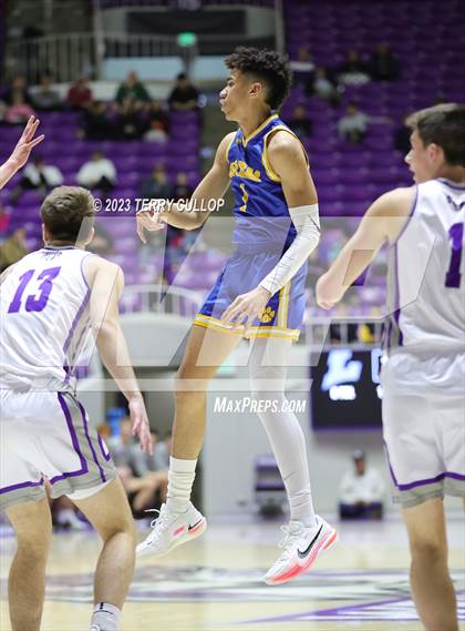 Thumbnail 1 in Lehi vs. Orem (UHSAA 5A Quarterfinal) photogallery.