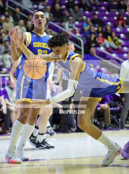 Thumbnail 2 in Lehi vs. Orem (UHSAA 5A Quarterfinal) photogallery.