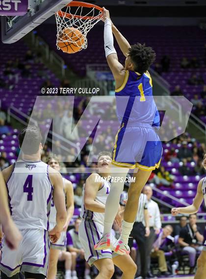 Thumbnail 2 in Lehi vs. Orem (UHSAA 5A Quarterfinal) photogallery.